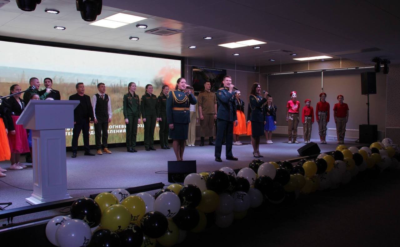 Светлана Кириллова посетила празднование, организованное Академией радиационной, биологической и химической защиты имени Маршала Советского Союза С.К. Тимошенко и мероприятие в стенах 27-го Научного центра имени академика Н.Д. Зелинского МО РФ