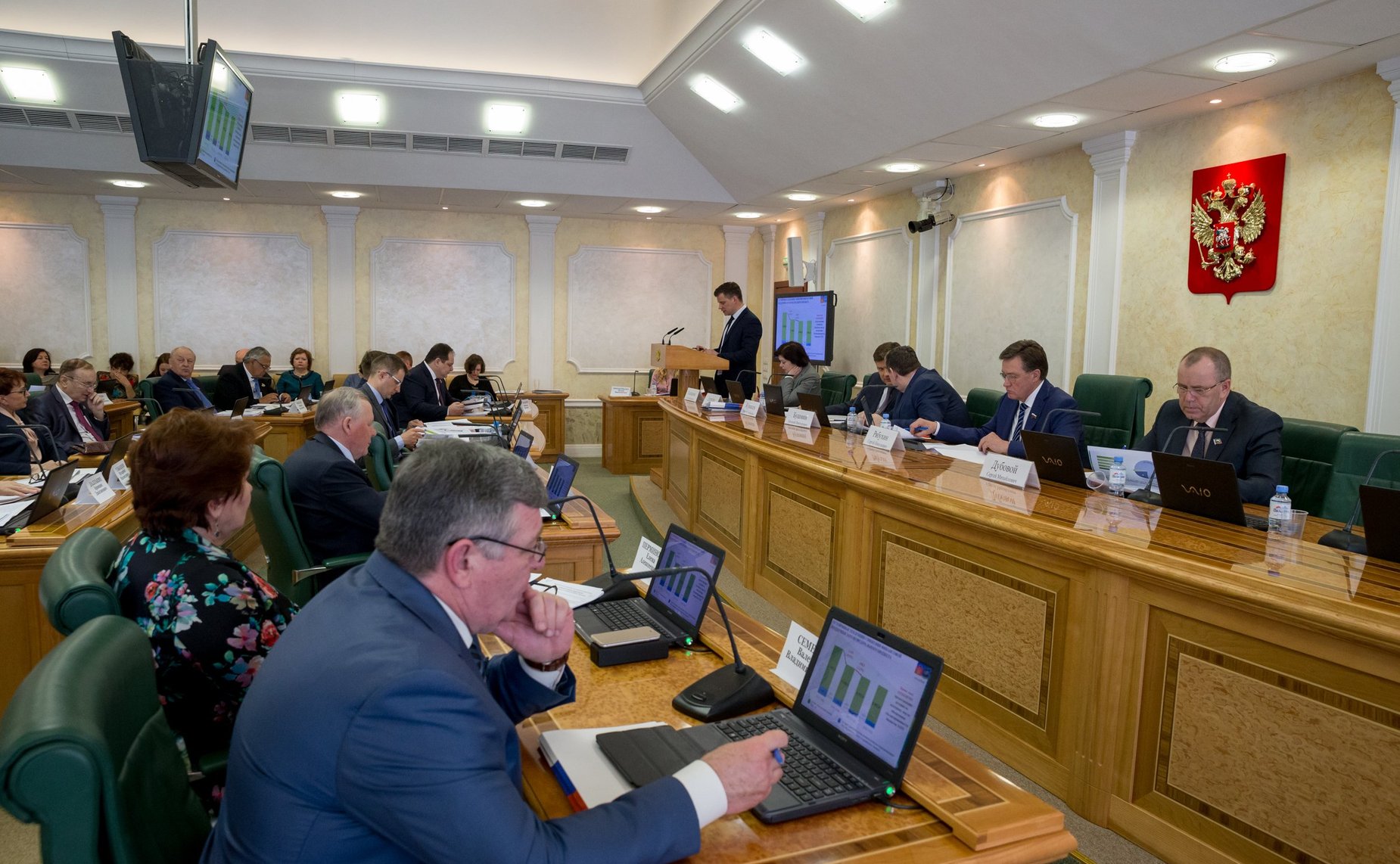 Заседание Комитета СФ по бюджету и финансовым рынкам с участием представителей органов власти Мурманской области