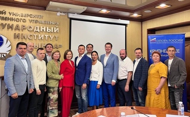 Марина Сидухина приняла участие в работе круглого стола с представителями правления самарского регионального отделения «Опоры России» во главе с председателем Алексеем Ульяниным