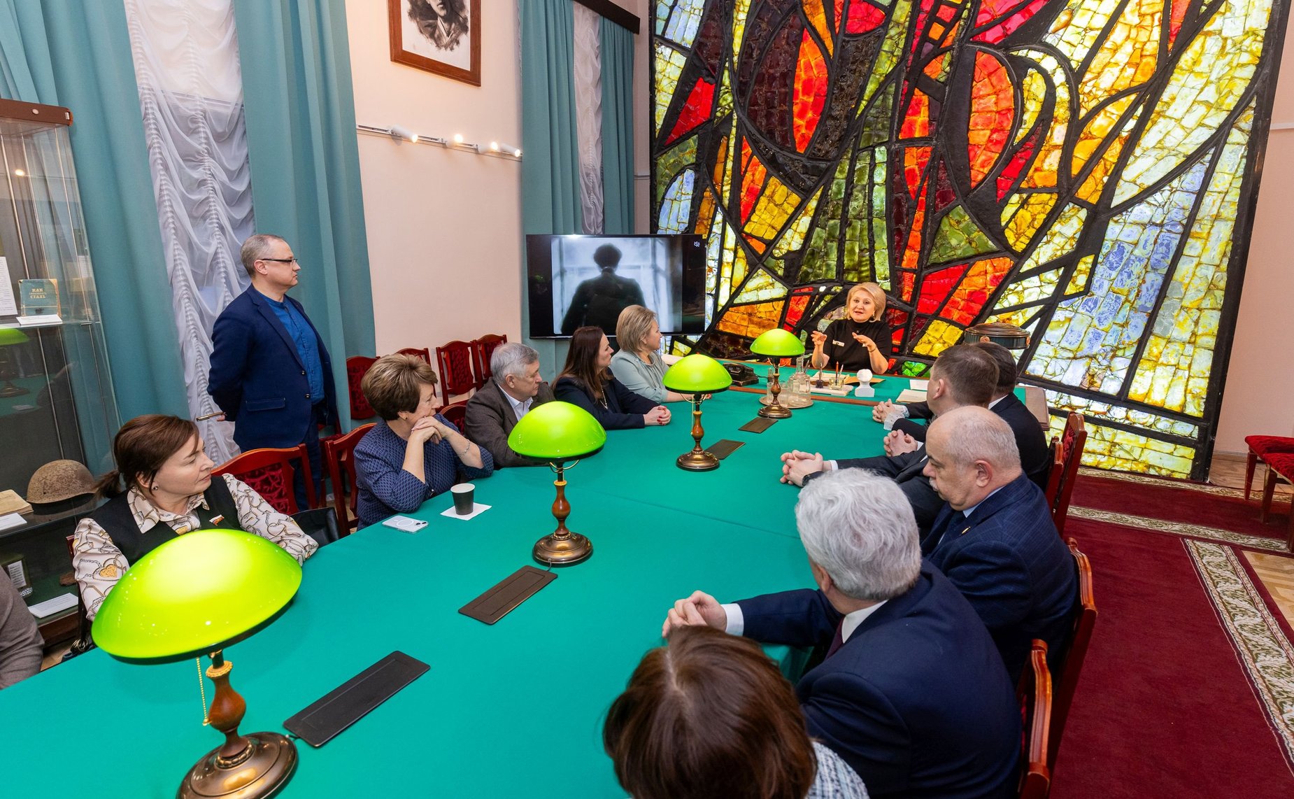 Сенаторы посетили уникальный концерт, который проходит в абсолютной темноте, так как его главные исполнители – незрячие люди