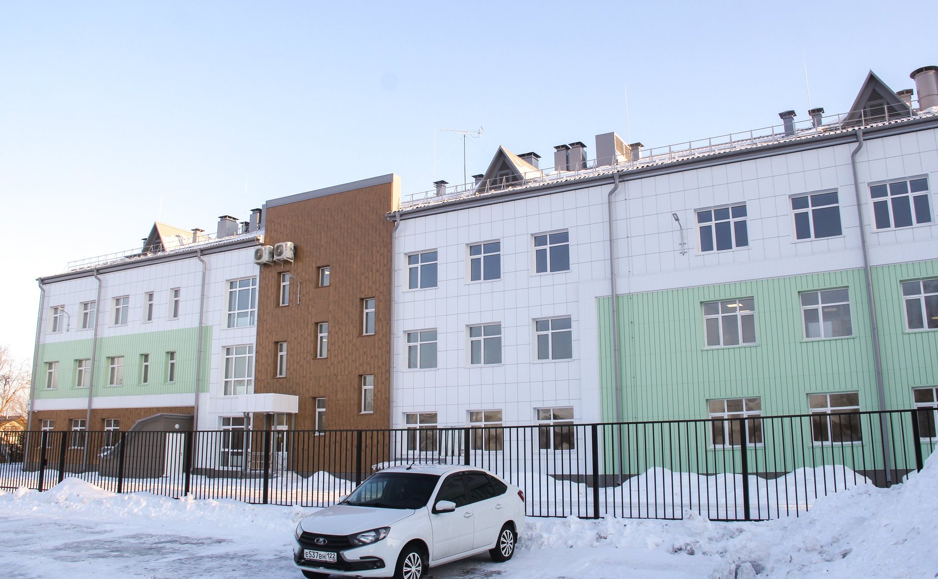 Рабочий визит заместителя Председателя Совета Федерации Инны Святенко в Алтайский край. Cенаторы посетили Смоленскую центральную районную больницы