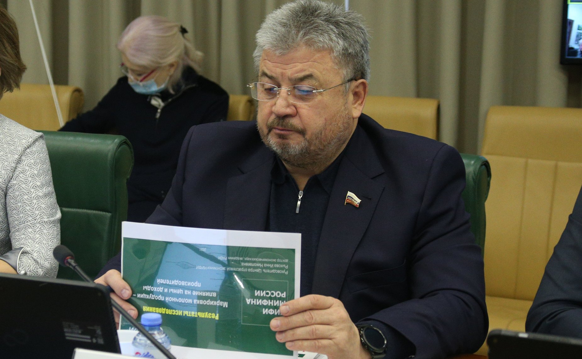 Геннадий Емельянов