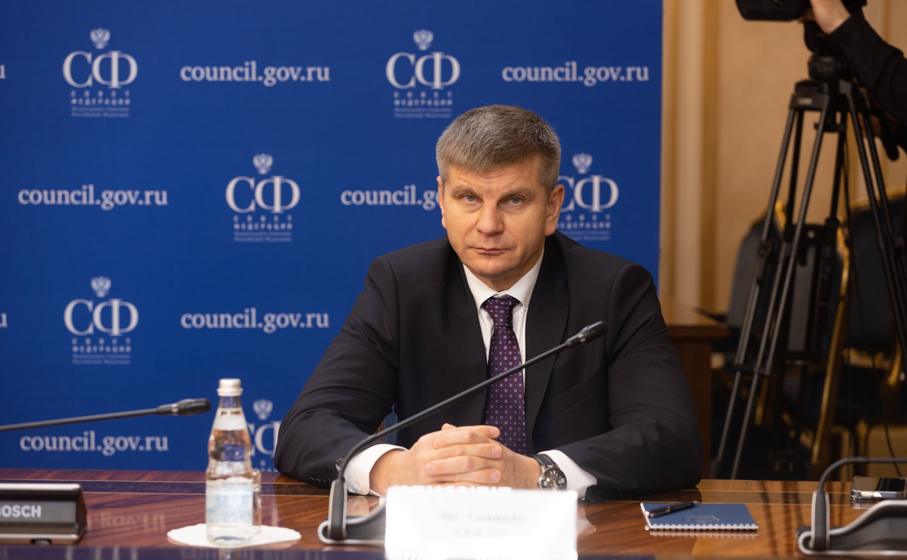 Геннадий Голов