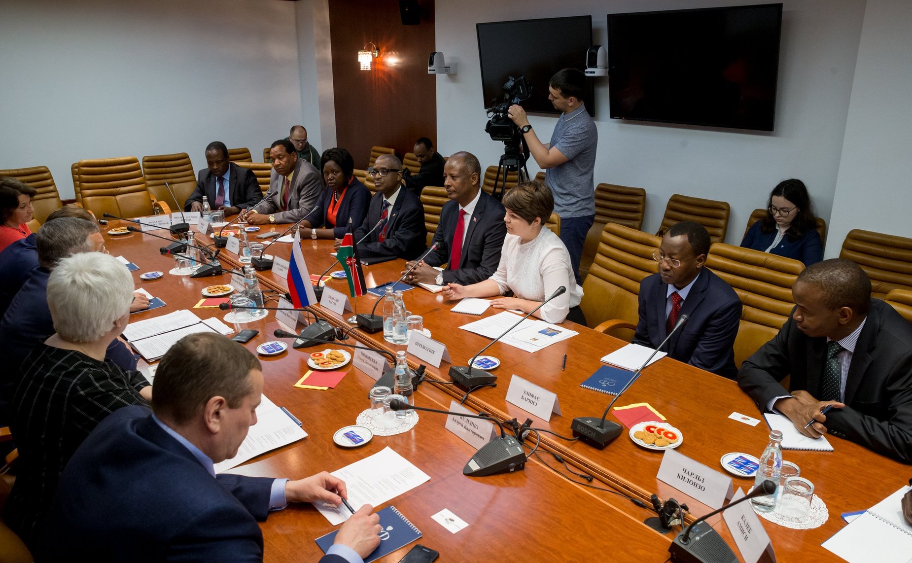 Встреча О. Тимофеевой с членом Комитета Национального собрания Кении по обороне и международным делам Дидо Али Рассо