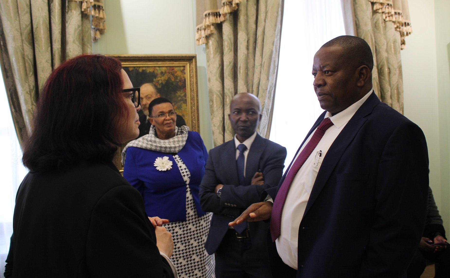 Делегация Зимбабве во главе с председателем Сената Парламента Республики Мейбл Чиномоной посетила Тверскую область. Поездка прошла в рамках официального визита в Россию, состоявшегося по приглашению Председателя СФ Валентины Матвиенко