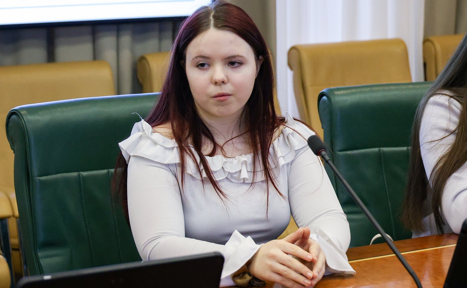 Наталья Комарова провела встречу с учащимися 10–11 класса