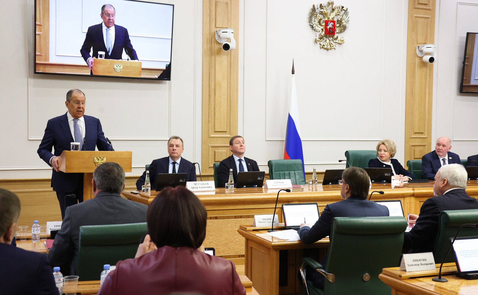 На заседании Комитета СФ по международным делам проведены консультации по предложенной Президентом РФ кандидатуре на должность Министра иностранных дел РФ