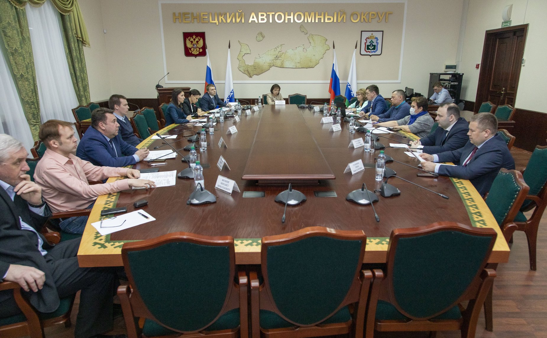 Денис Гусев принял участие во встрече в Нарьян-Маре, на которой обсуждалась программа «Арктический гектар»