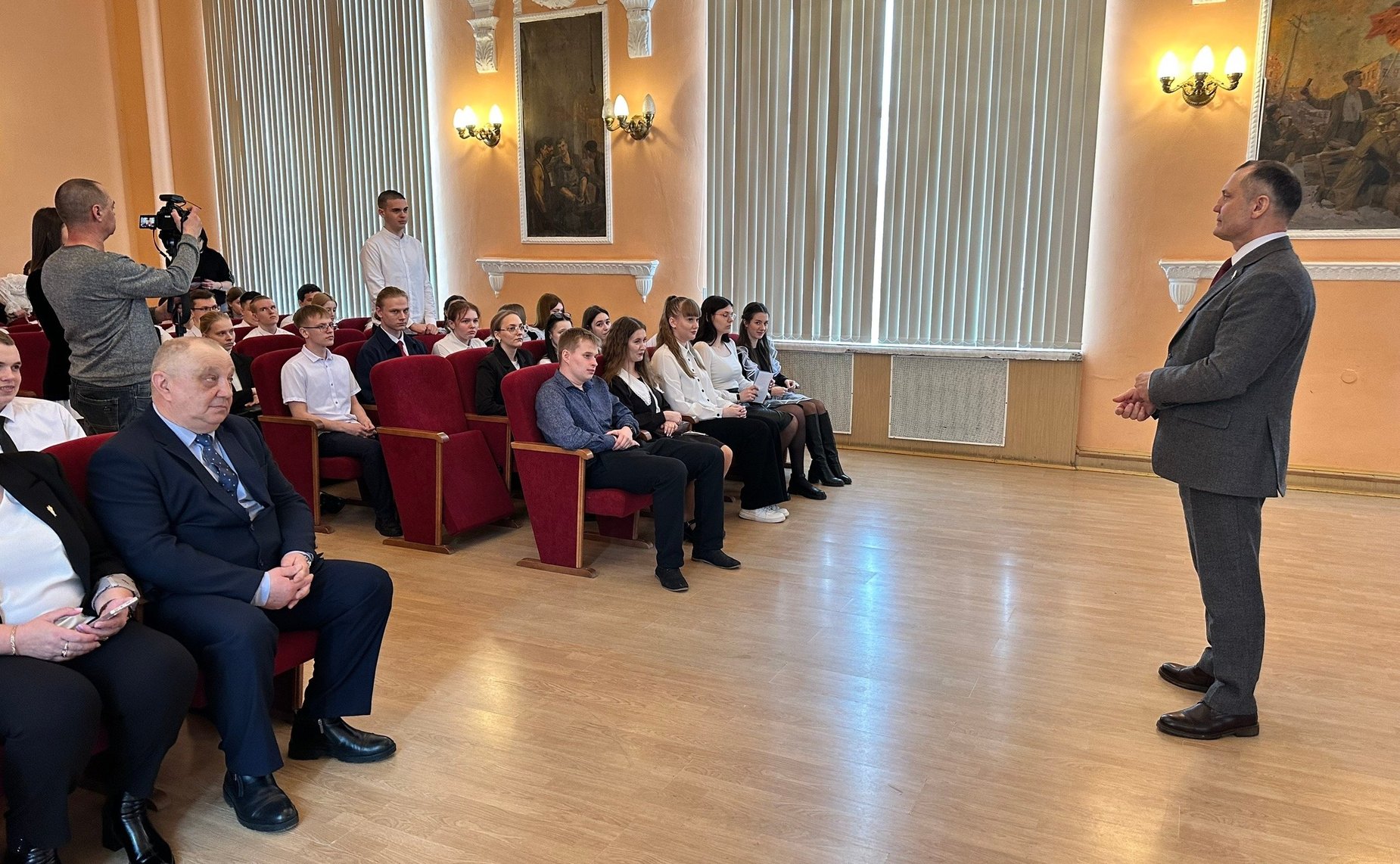 Игорь Мурог провел очередную региональную ярмарку «Я выбираю будущее» для учеников 9–11-х классов Скопинского и Милославского округов