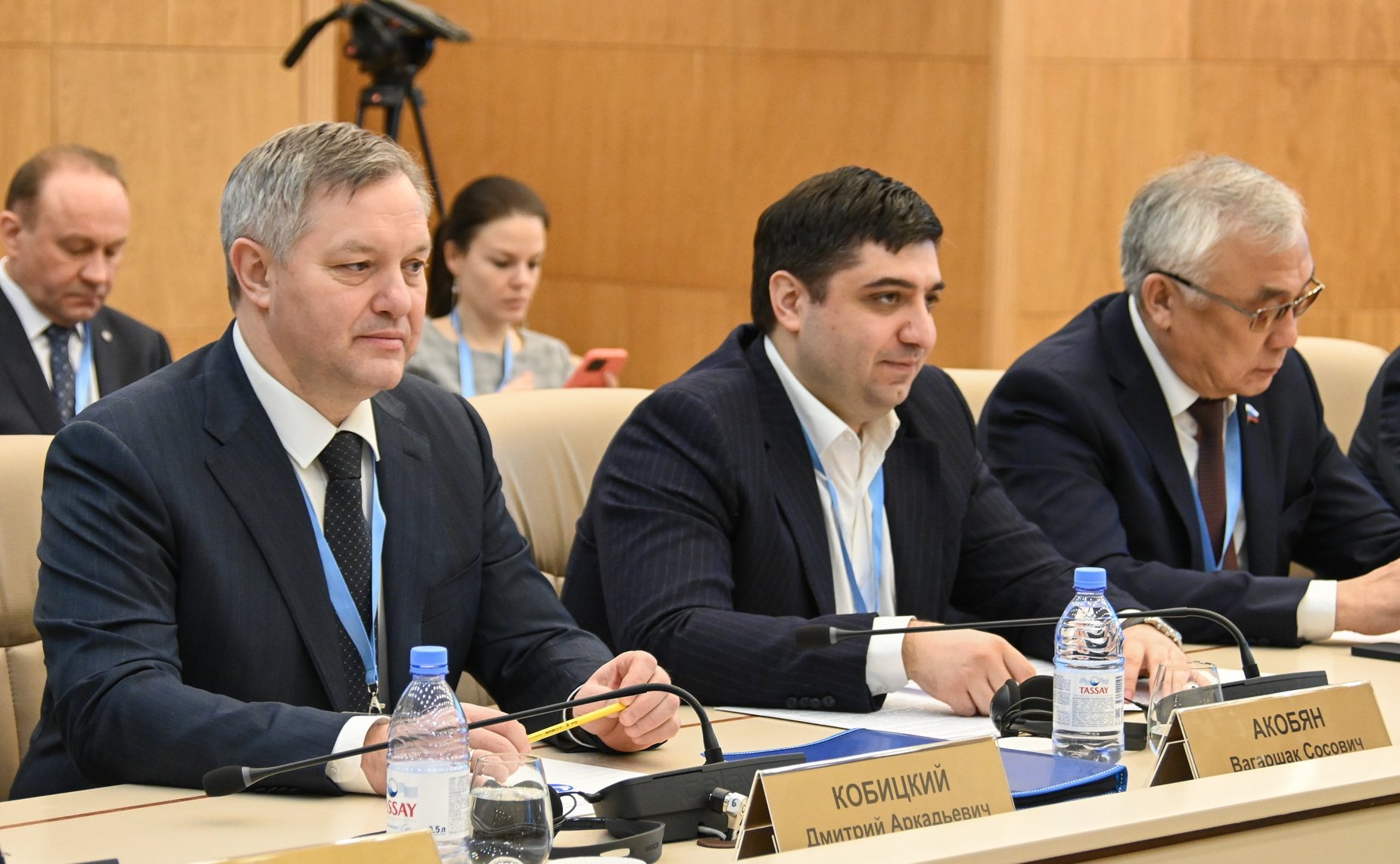 Сенаторы РФ приняли участие в наблюдении за проведением внеочередных выборов депутатов Мажилиса Парламента Республики Казахстан в составе миссий международных наблюдателей