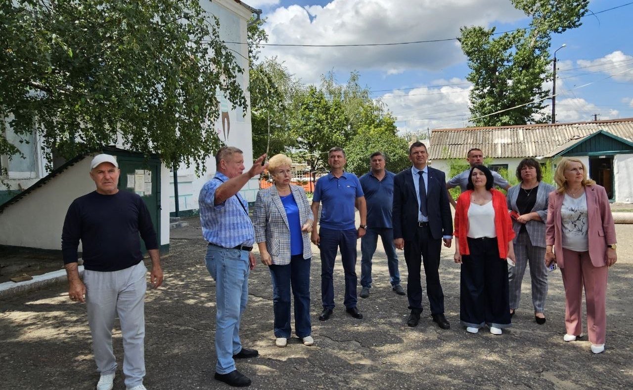 Ольга Бас посетила старобельские школы № 1 и № 3 ЛНР