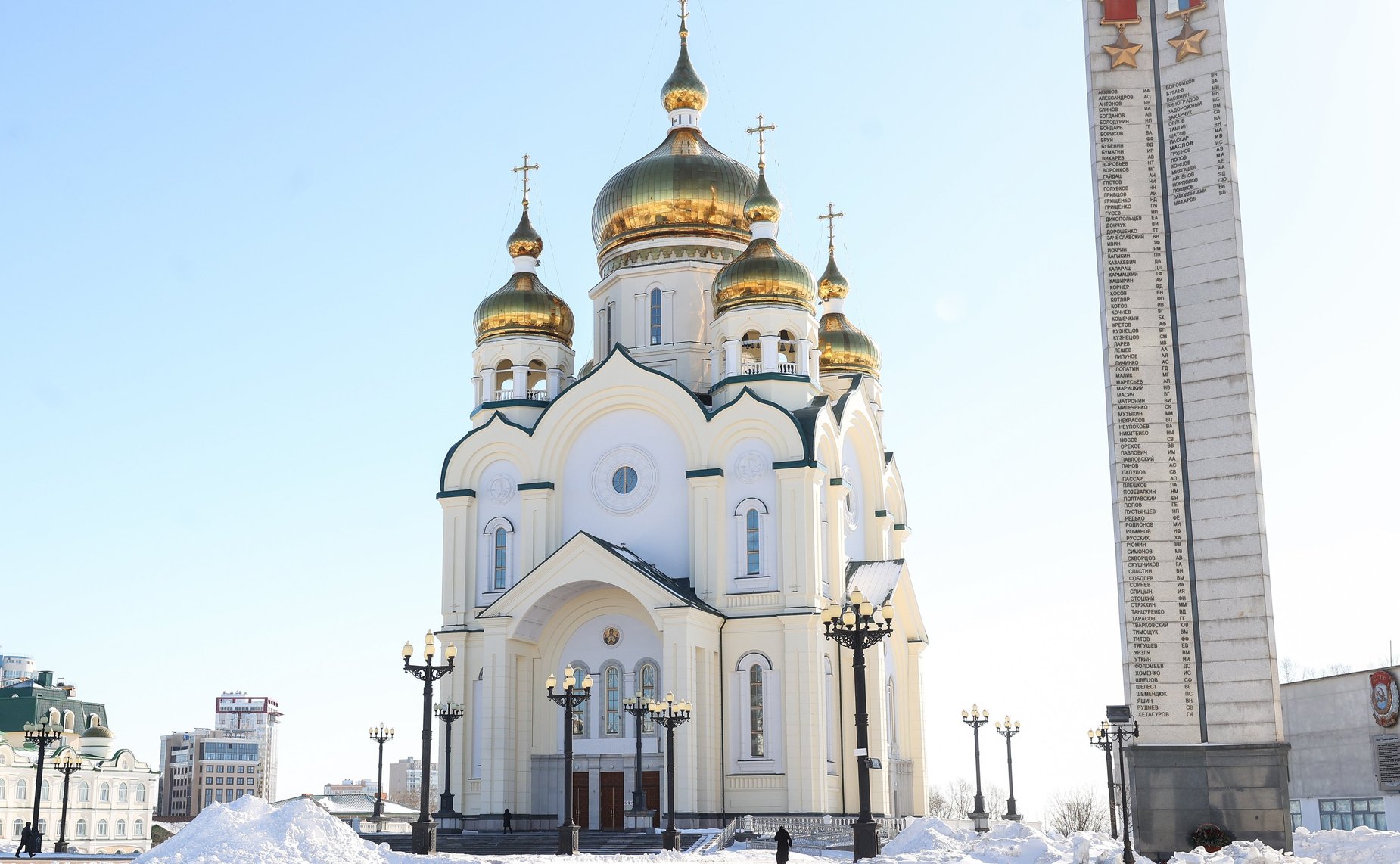 Андрей Турчак вместе с Михаилом Дегтяревым посетили храм Мемориального комплекса