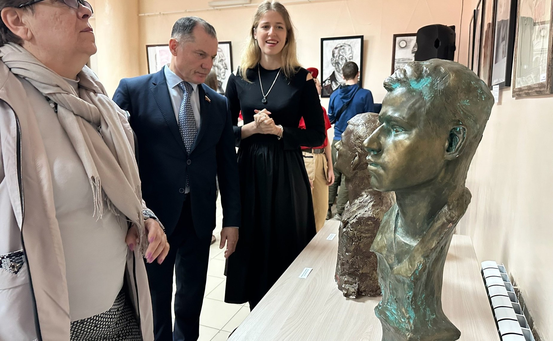 Игорь Мурог принял участие в открытии выставки «Родина в сердце Героя» в Ряжском Доме культуры, приуроченной к 80-летию Великой Победы и Году защитника Отечества