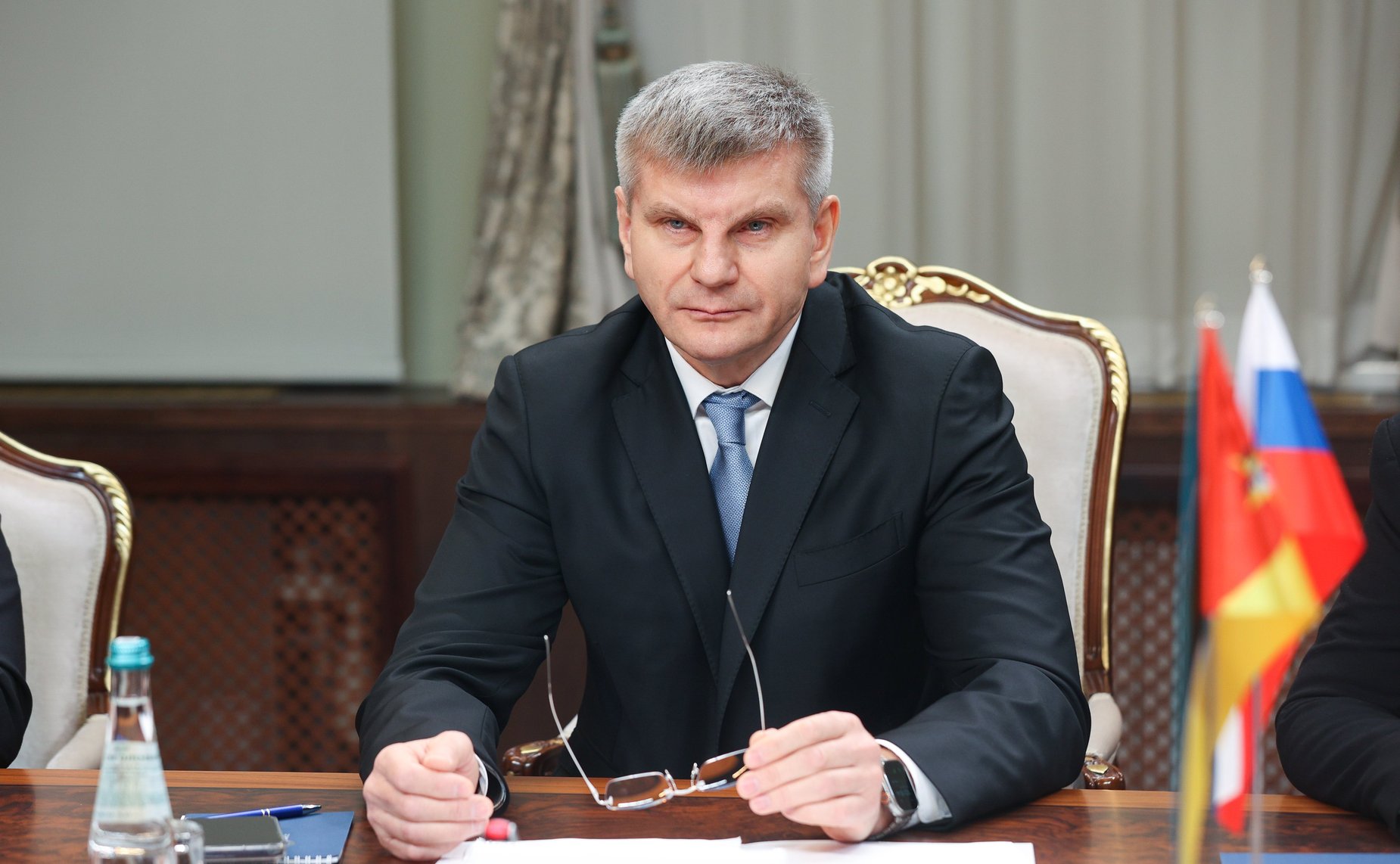 Геннадий Голов