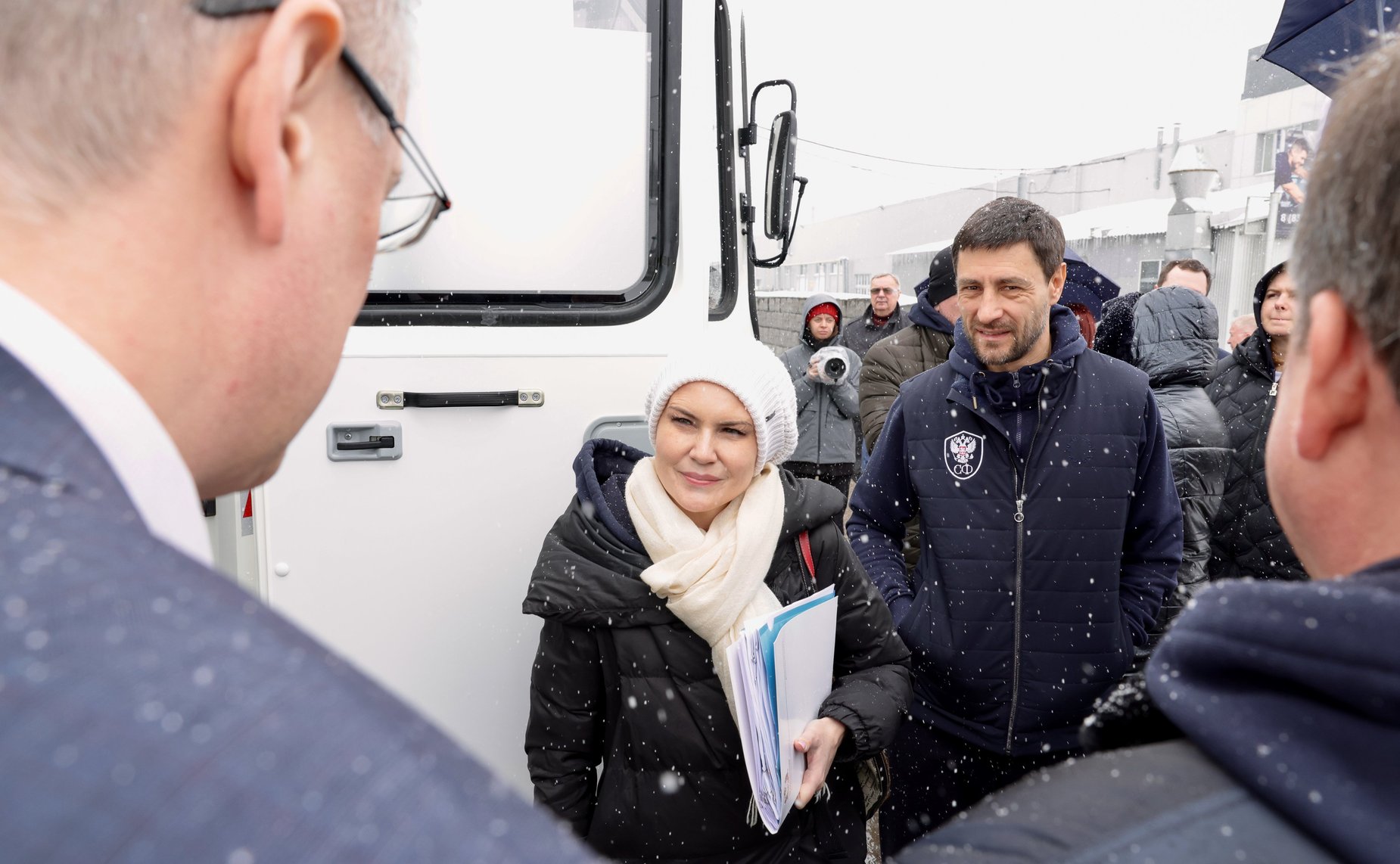Сенаторы посетили компанию «Луидор» и ознакомились с производимыми на предприятием специальным транспортом социальной инфраструктуры