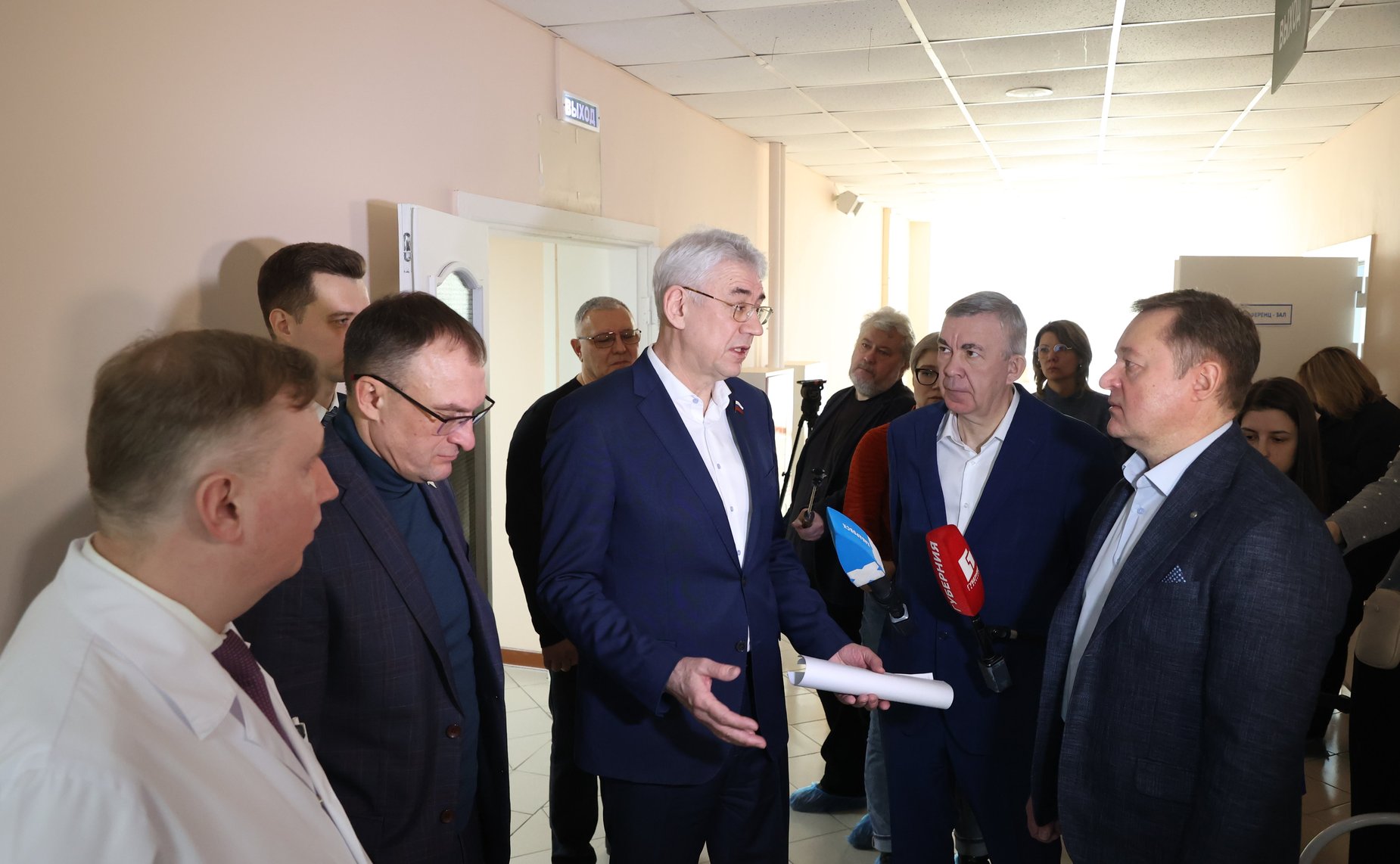 Виктор Калашников посетил краевой клинический центр онкологии в Хабаровске