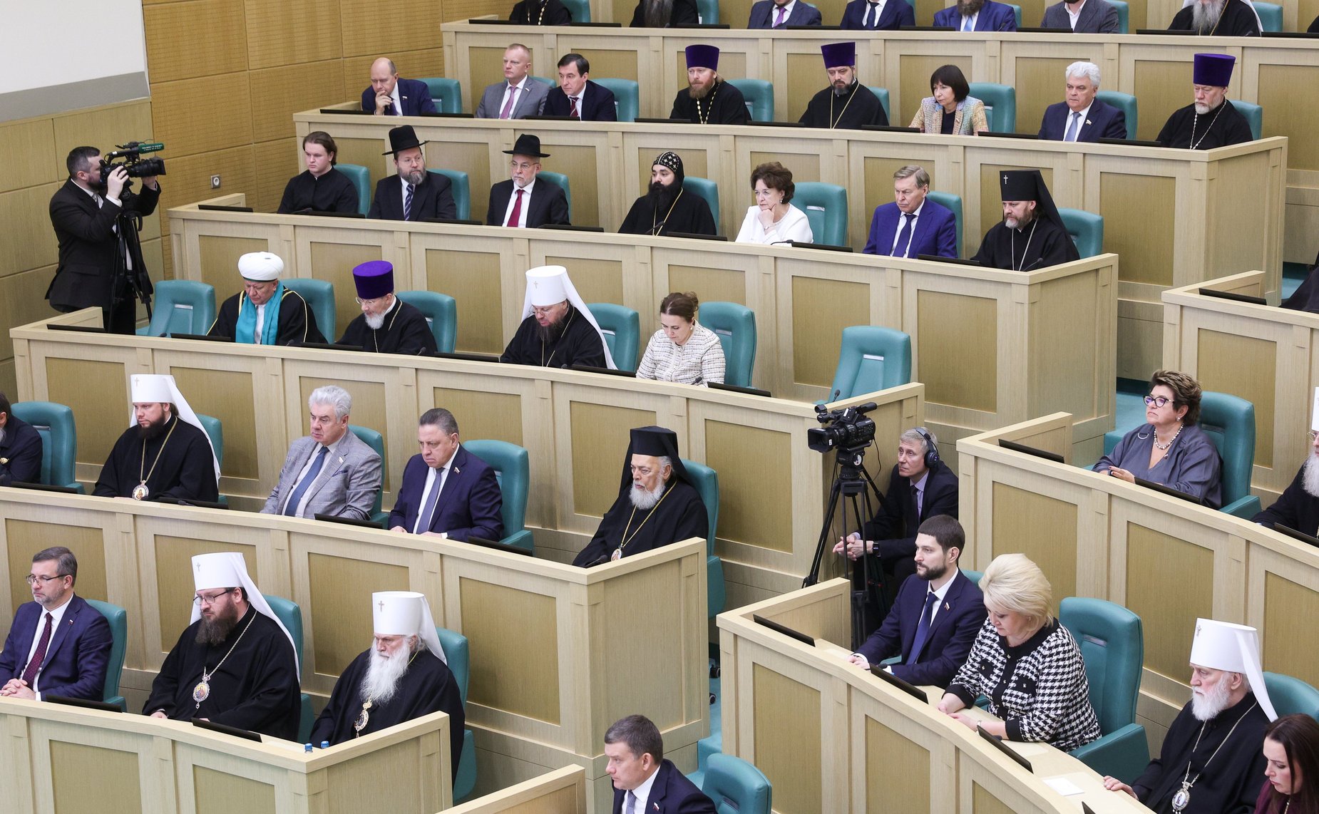 Пленарное заседание XIV Рождественских парламентских встреч