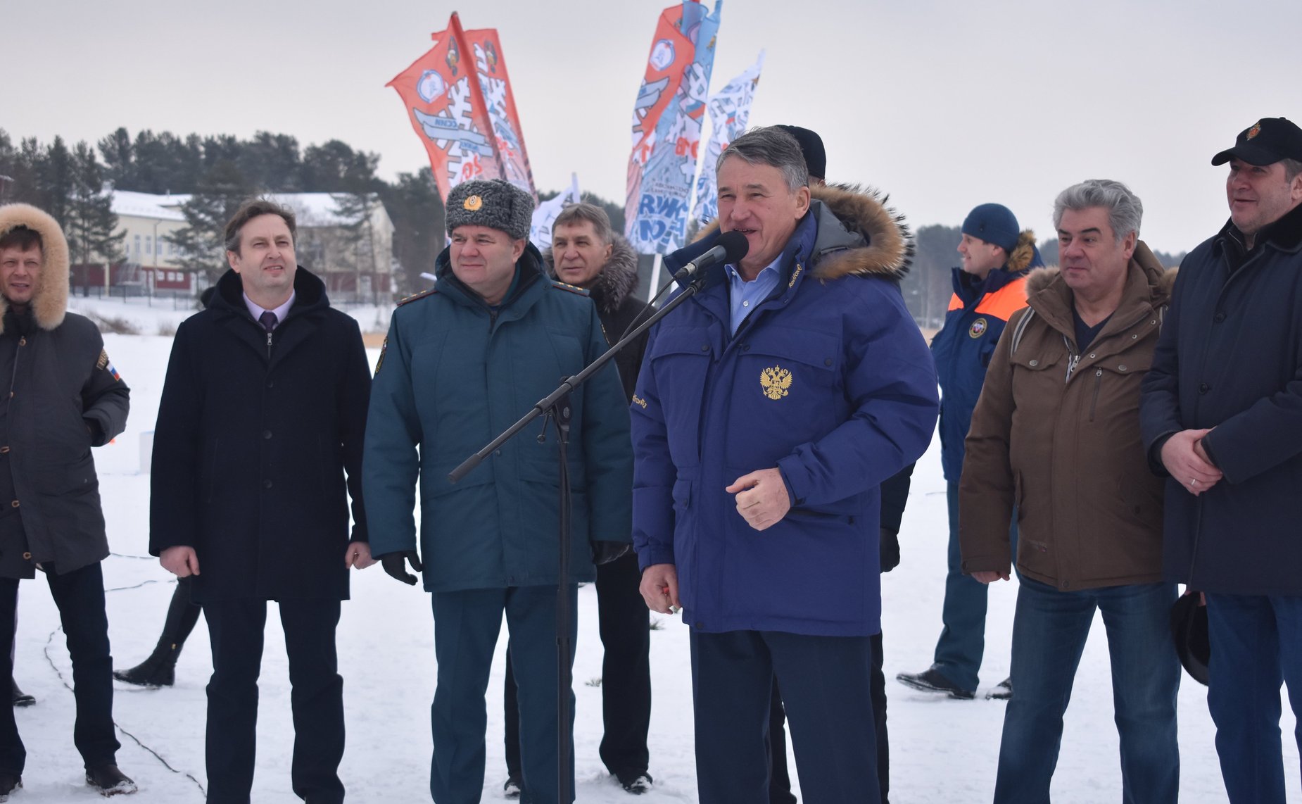Вице-спикер принял участие в обсуждении путей развития Образовательного центра – кадетской школы «Корабелы Прионежья», а также дал старт гонке «Лыжня России»