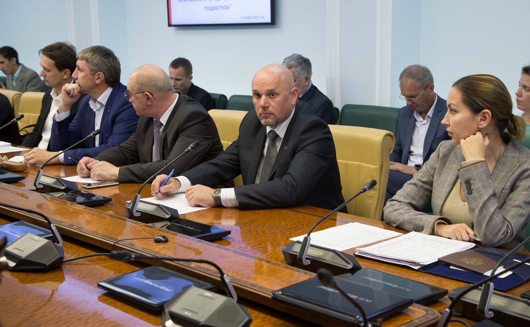 «Круглый стол» на тему «Совершенствование законодательства в сфере защиты прав потребителей в целях повышения безопасности продукции для детей и подростков»