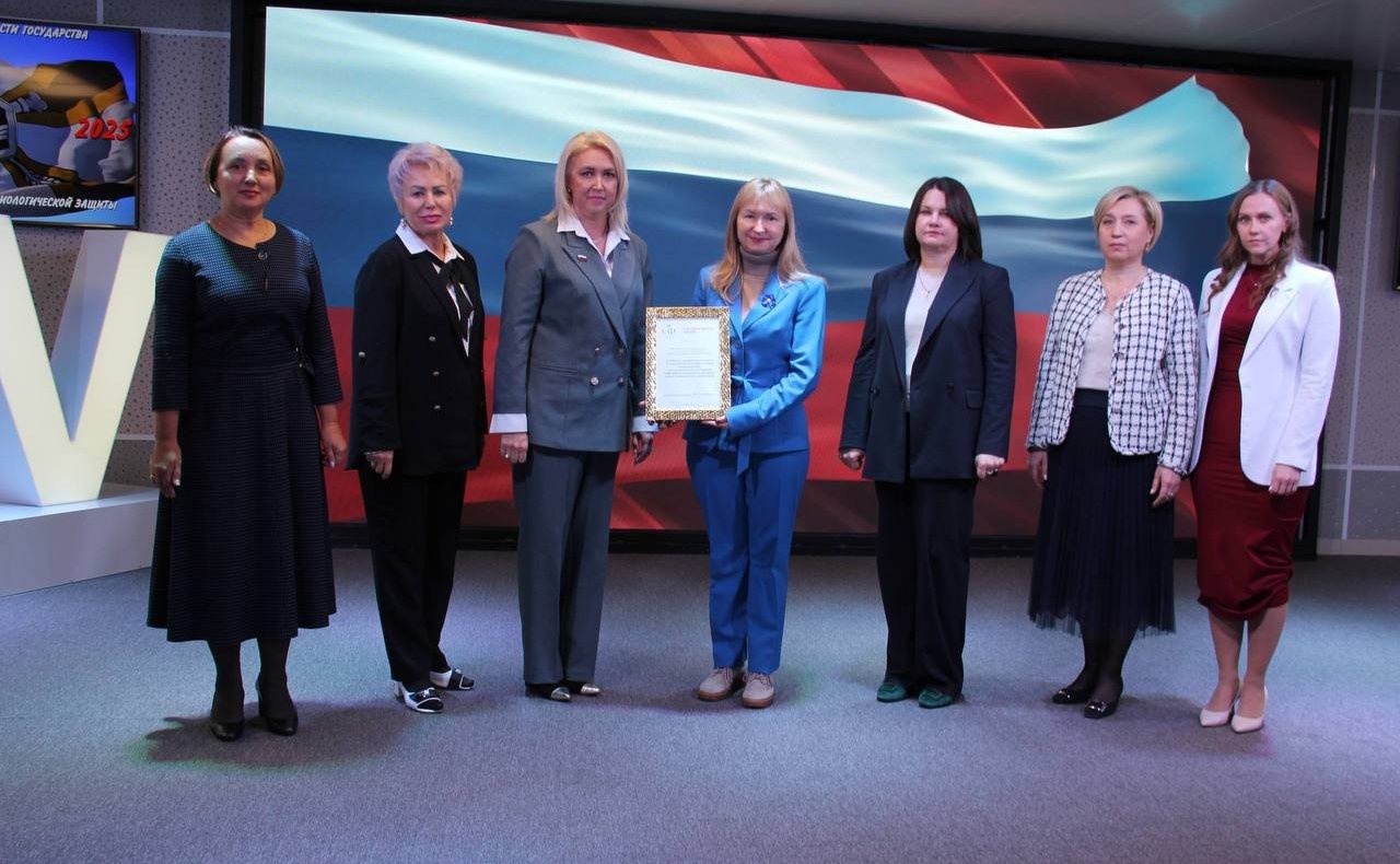 Светлана Кириллова посетила празднование, организованное Академией радиационной, биологической и химической защиты имени Маршала Советского Союза С.К. Тимошенко и мероприятие в стенах 27-го Научного центра имени академика Н.Д. Зелинского МО РФ