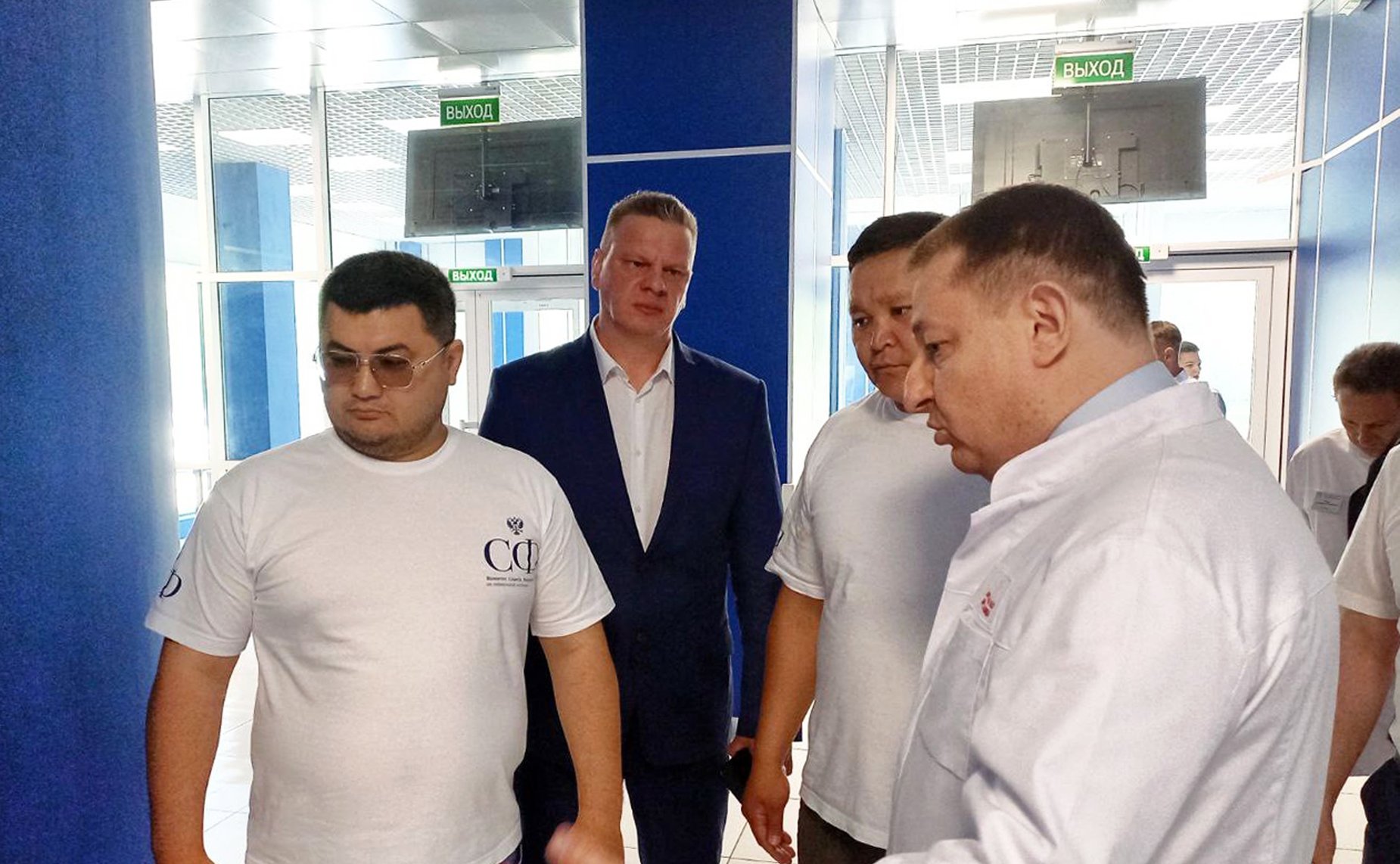 Сенаторы посетили Вологодскую областную клиническую больницу