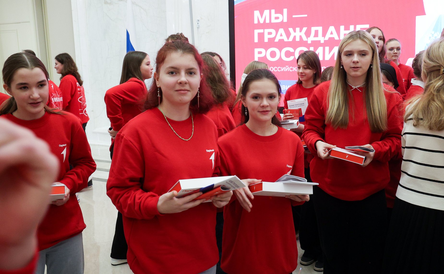 Лилия Гумерова приняла участие в торжественной церемонии вручения паспортов юным гражданам страны