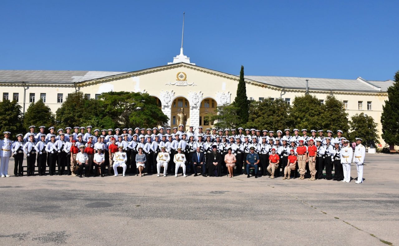 Екатерина Алтабаева поздравила курсантов ЧВВМУ имени Нахимова с принятием присяги