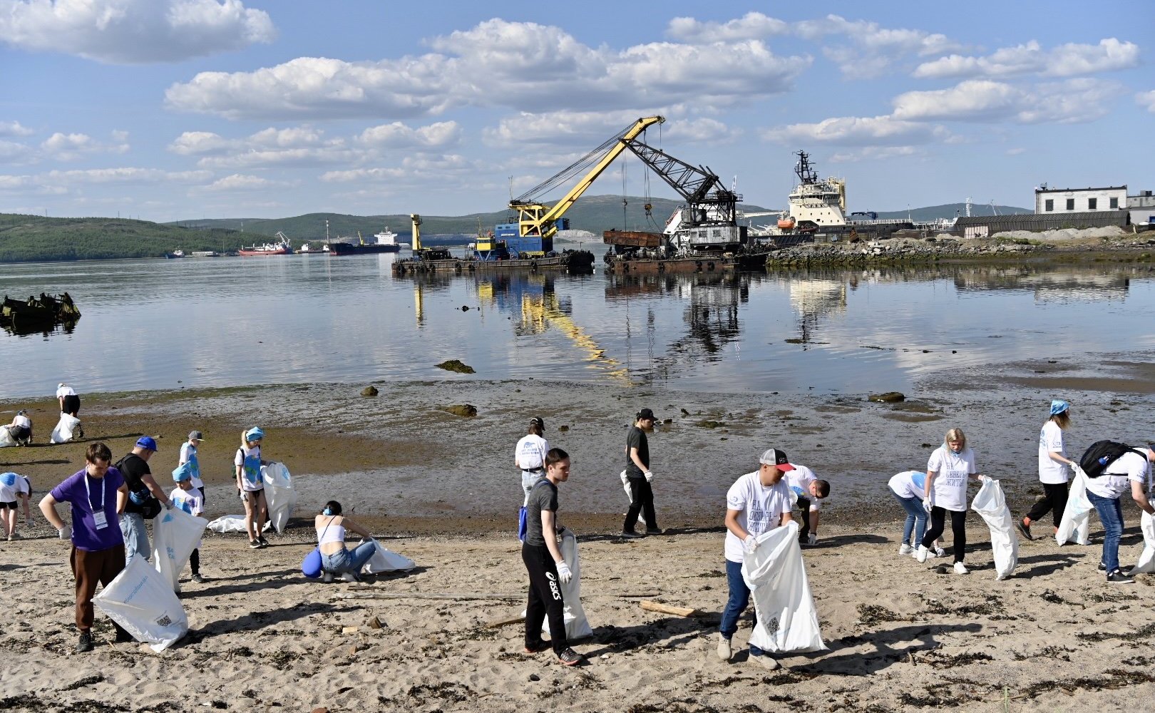Татьяна Сахарова в рамках работы в регионе приняла участие в мероприятиях второго Всероссийского форума-фестиваля волонтеров «Арктика. Лёд тронулся»
