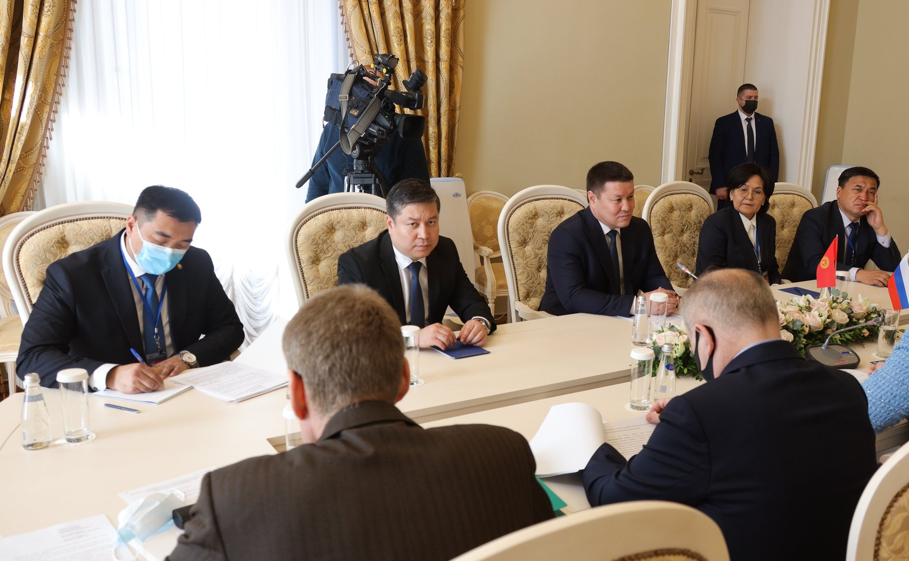 Встреча Председателя Совета МПА СНГ, Председателя СФ Валентины Матвиенко с Председателем Жогорку Кенеша Кыргызской Республики Талантом Турдумаматовичем Мамытовым