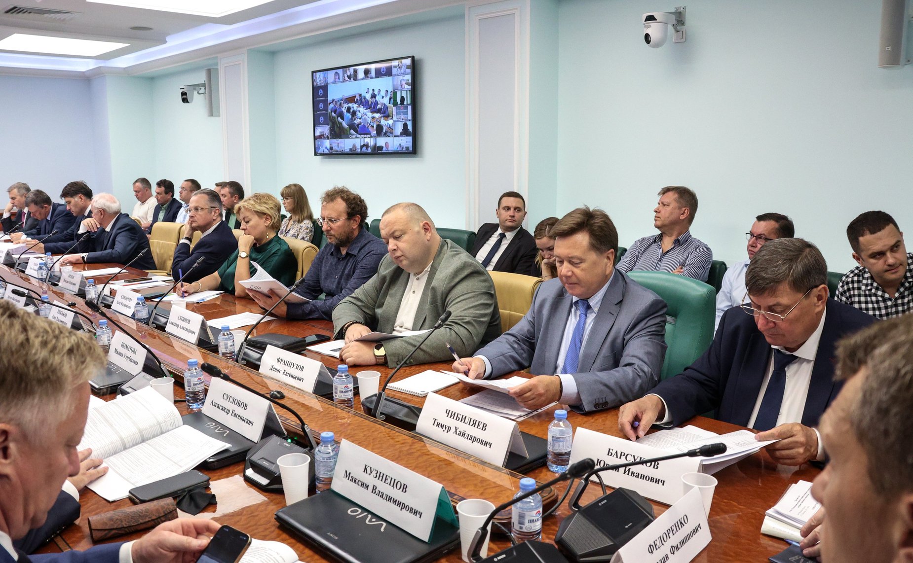 Круглый стол Комитета Совета Федерации по аграрно-продовольственной политике и природопользованию на тему «Об обеспечении российских аграриев материально-техническими ресурсами: проблемы и перспективы»