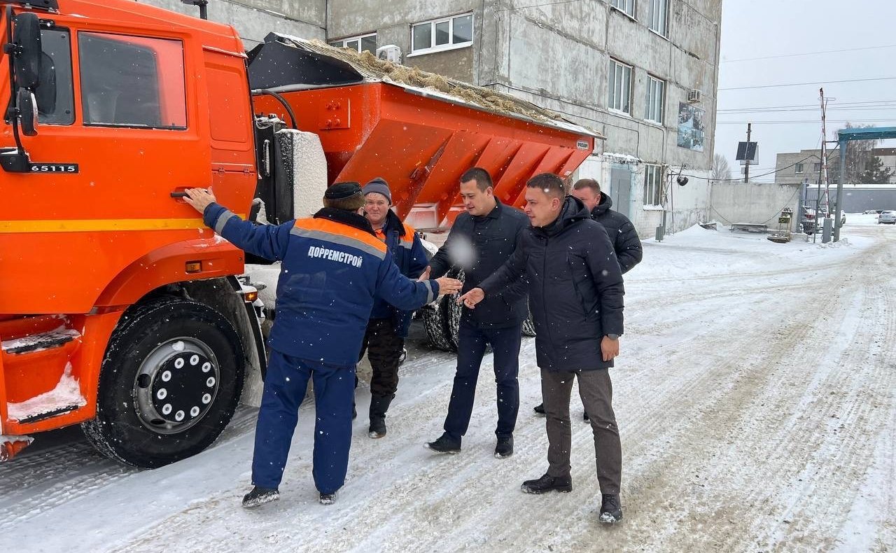 Айрат Гибатдинов провел встречу с сотрудниками Ульяновского предприятия