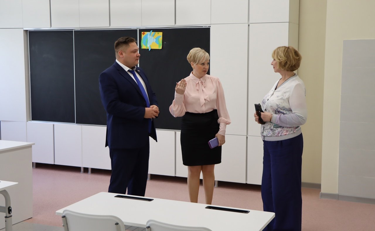 Римма Галушина в ходе рабочей поездки в Таджикистан посетила в Душанбе Российско-Таджикский Славянский университет