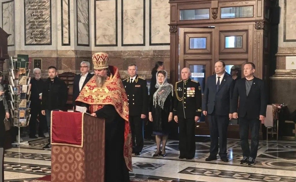 Екатерина Алтабаева приняла участие в благодарственном молебне в Свято-Владимирском соборе