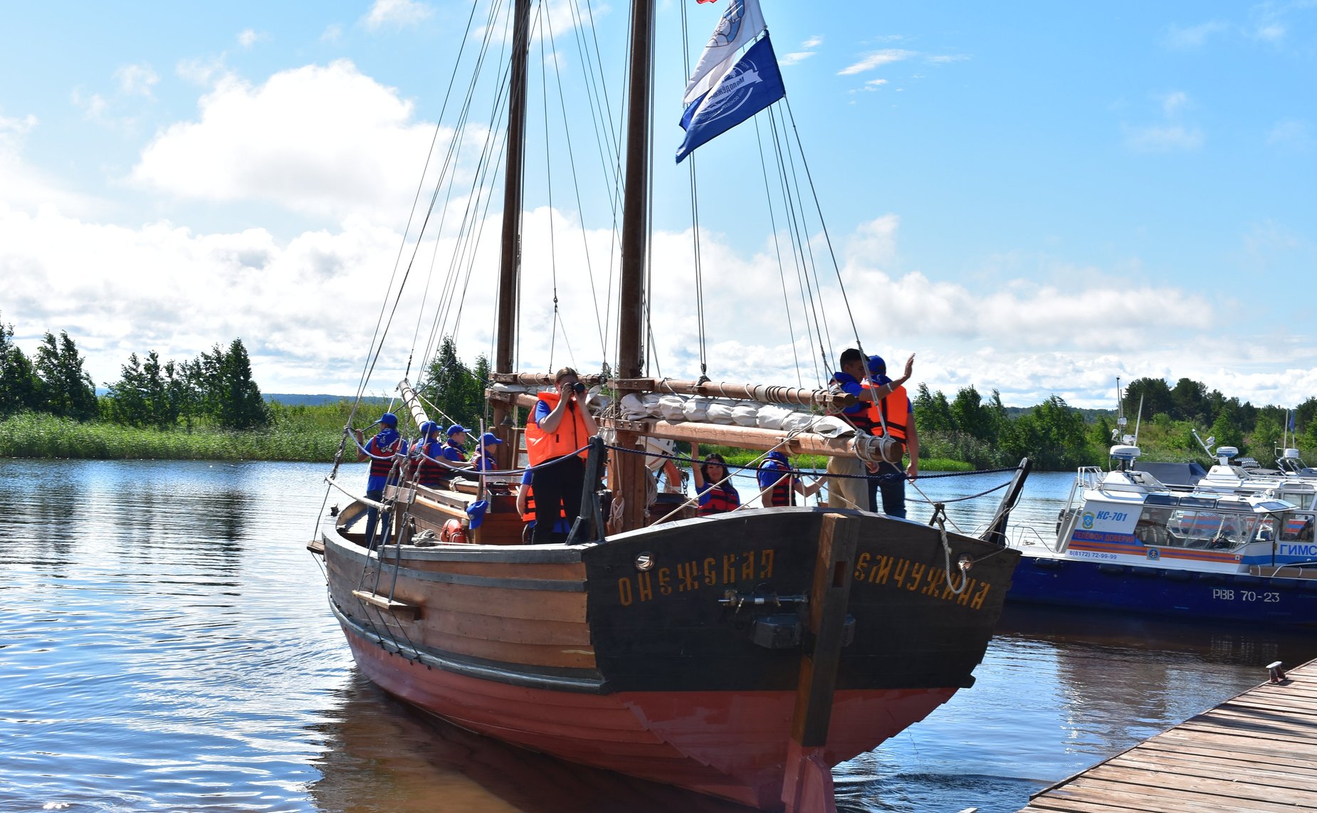 На базе Образовательного центра — кадетской школы «Корабелы Прионежья» стартовала первая экспедиция Русского географического общества «Плавучая школа»