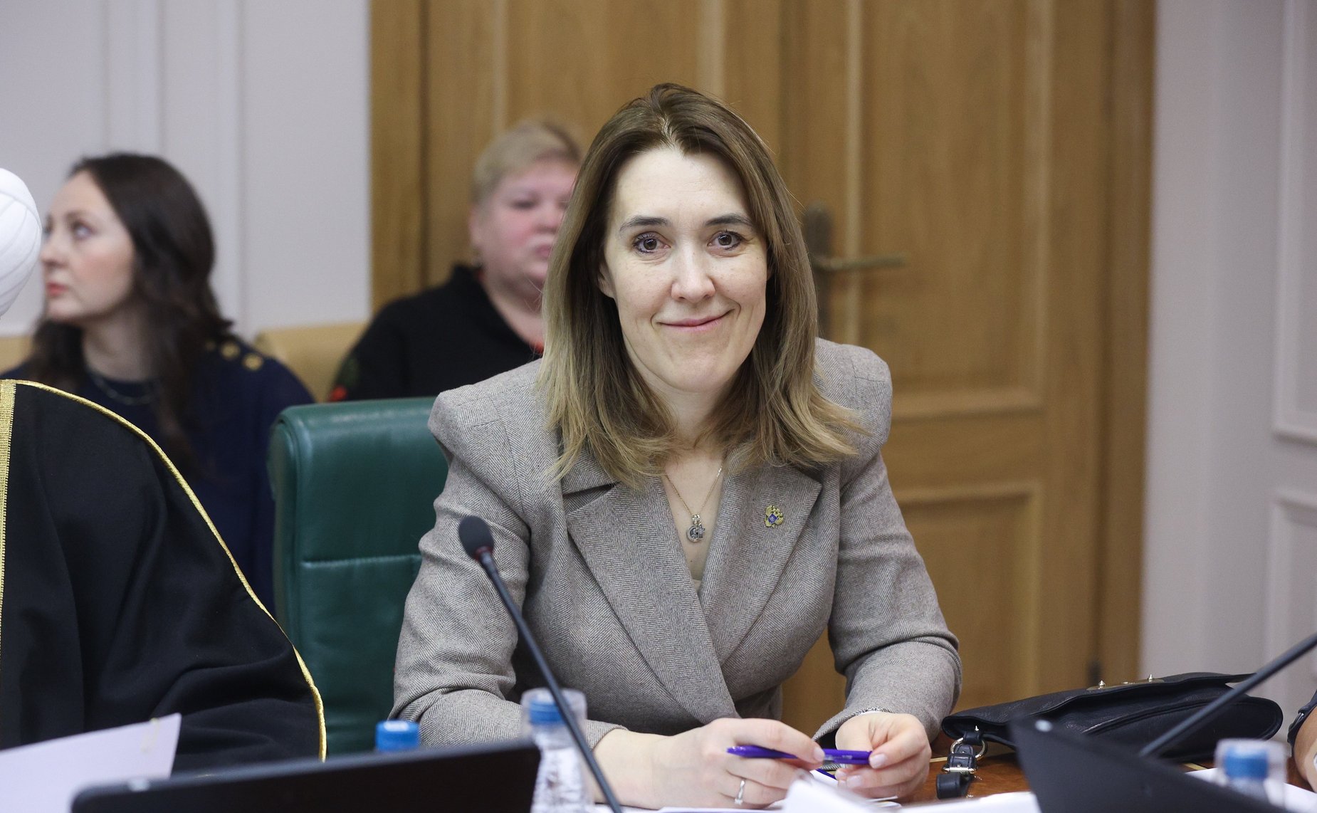 Круглый стол «Становление современной общественно-государственной модели воспитания гражданина и патриота (анализ опыта взаимодействия государственных и религиозных институтов)» (в рамках XIV Рождественских парламентских встреч)