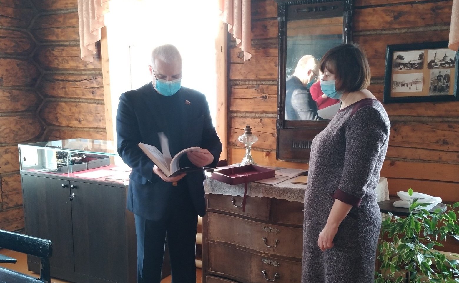 Сергей Мартынов посетил Сернурский музейно-выставочный комплекс