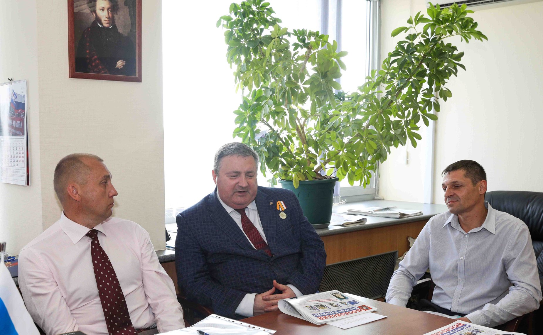 Сергей Цеков провел в регионе встречу с членами Союза писателей и представителями СМИ