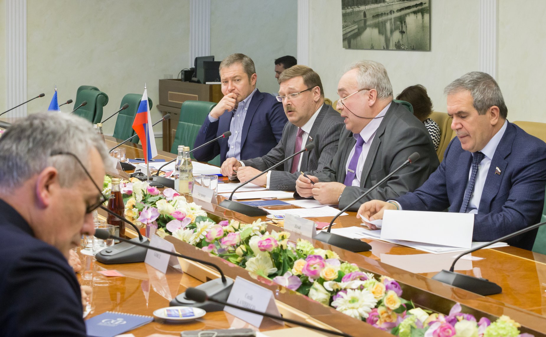 Переговоры Председателя Комитета СФ по международным делам К. Косачева с Заместителем председателя комиссии по иностранным делам Сената Франции Э. де Монтескью