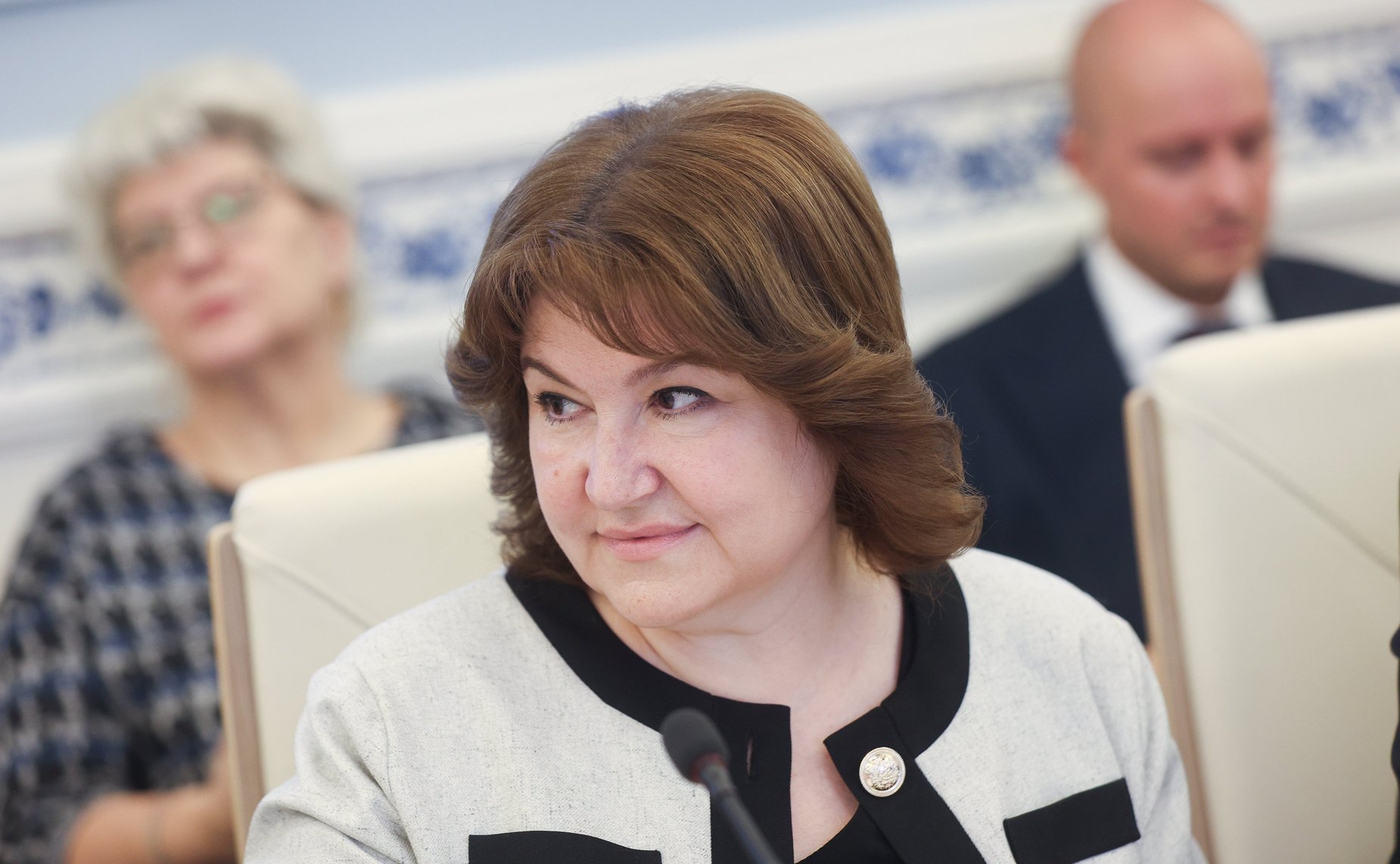 Круглый стол на тему «О патриотическом воспитании подрастающего поколения посредством приобщения к чтению художественной литературы военно-патриотической направленности»