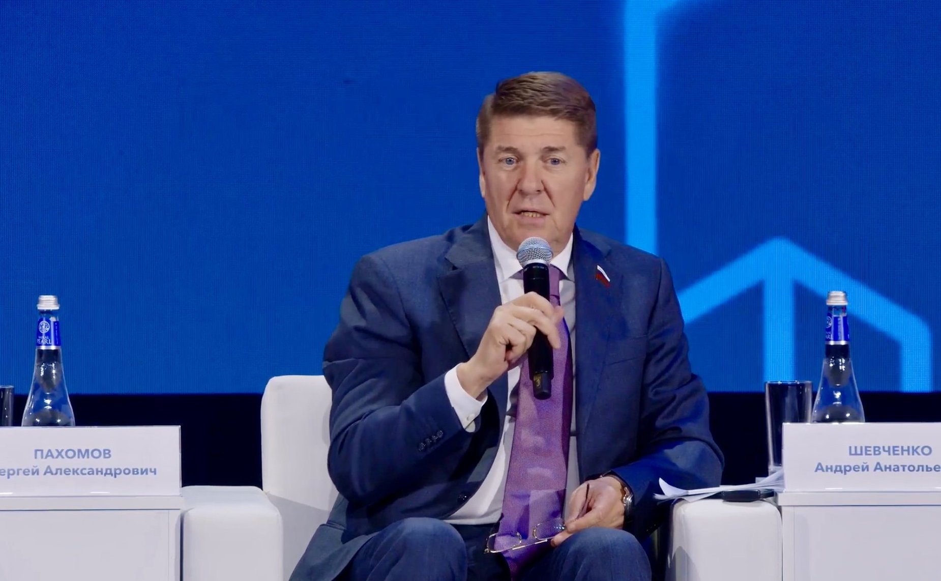 Председатель Комитета СФ по федеративному устройству, региональной политике, МСУ и делам Севера Андрей Шевченко выступил на Всероссийском форуме развития жилищно-коммунального хозяйства на тему «Совершенствование управления жилищным фондом»