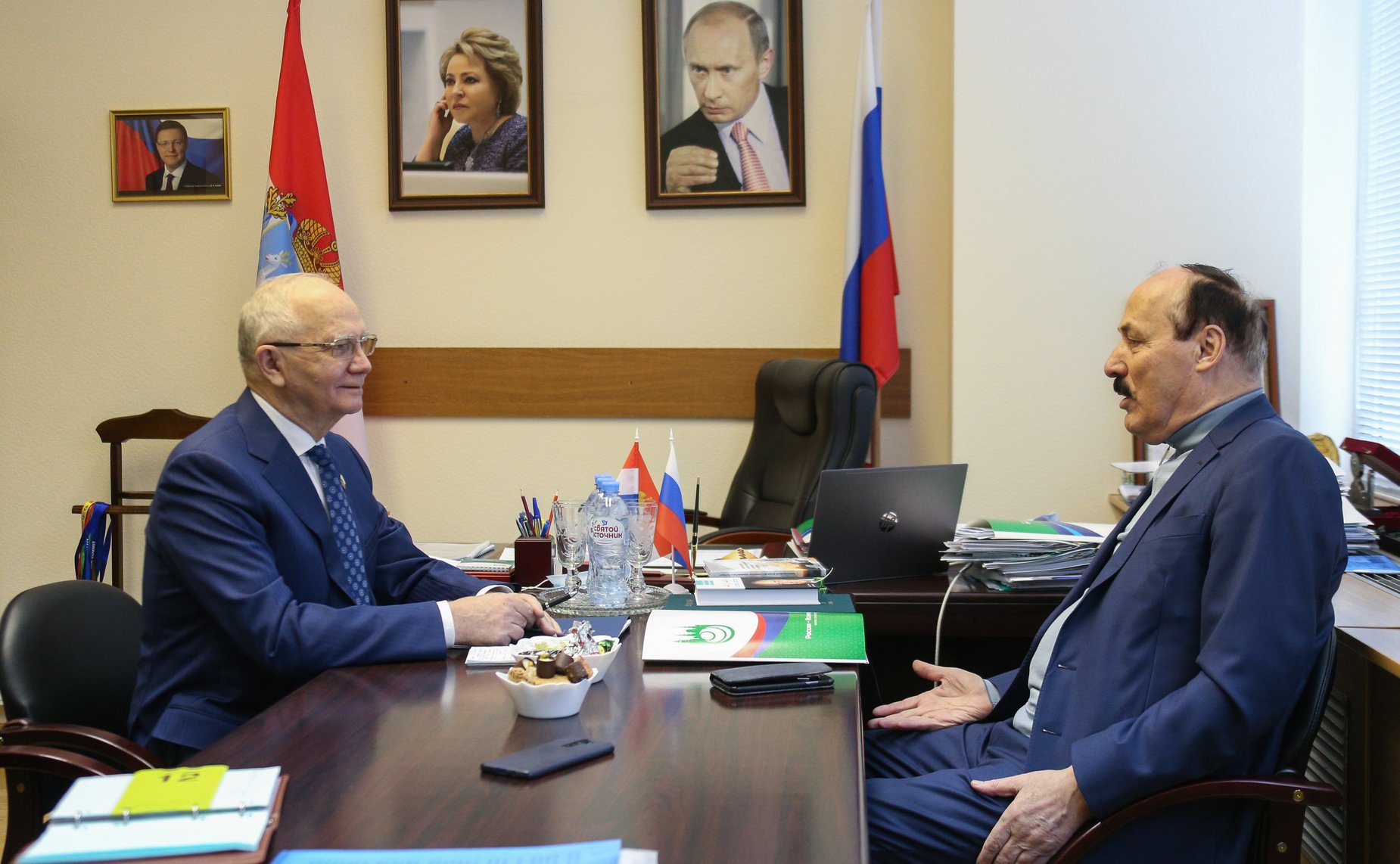 Встреча заместителя председателя Комитета СФ по международным делам Фарита Мухаметшина с постоянным представителем РФ при ОИС Рамазаном Абдулатиповым