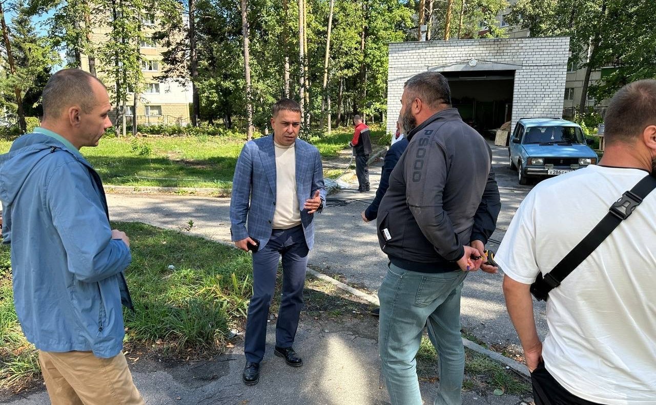 Айрат Гибатдинов совершил рабочую поездку в город Димитровград и Мелекесский район, где посетил ряд ключевых социальных и медицинских объектов