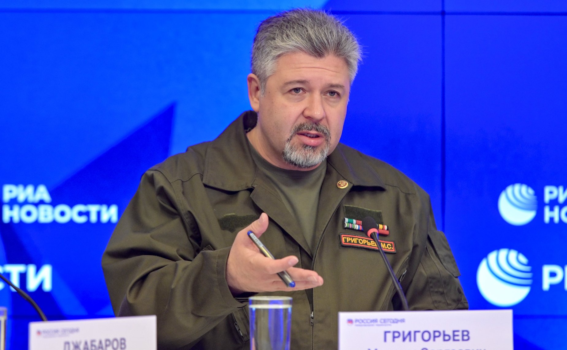 В пресс-центре МИА «Россия сегодня» прошла пресс-конференция по представленному докладу Международного общественного трибунала по преступлениям украинских неонацистов «Пытки российских военнослужащих: свидетельства освобожденных из украинского плена»