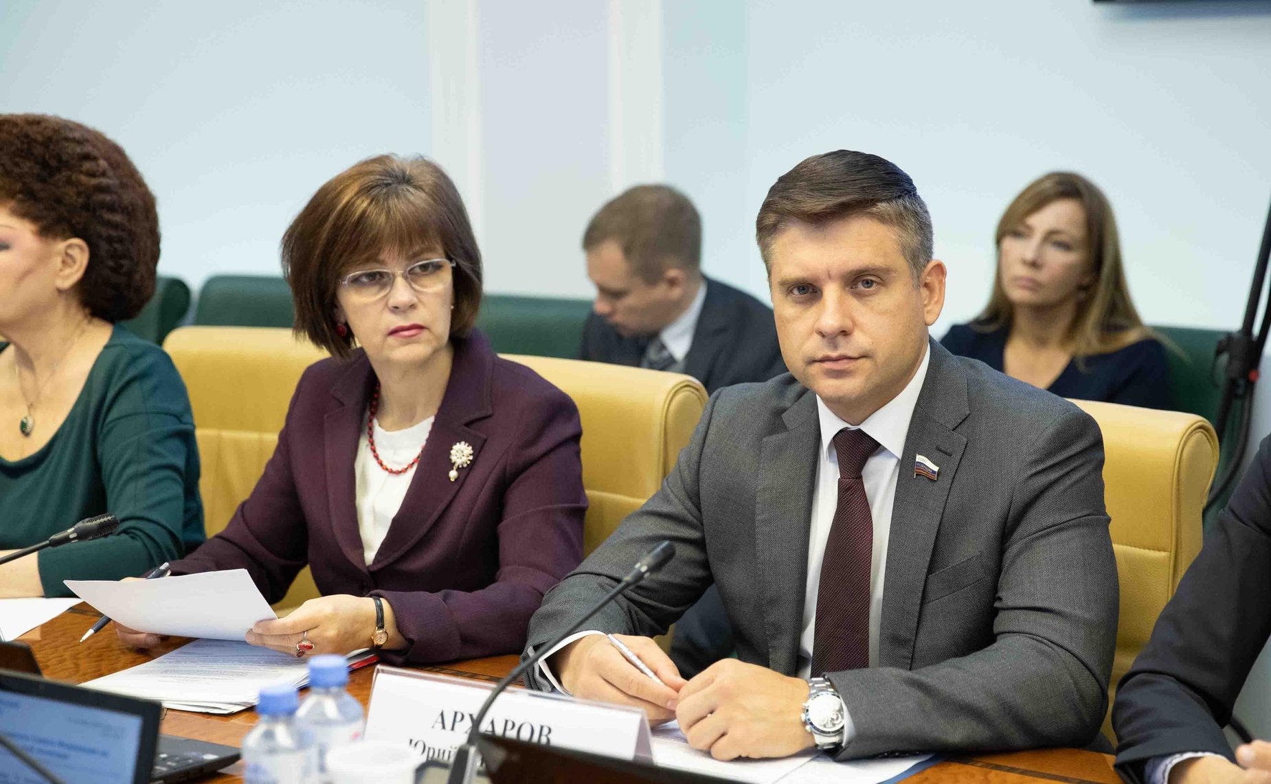 Юрий Архаров