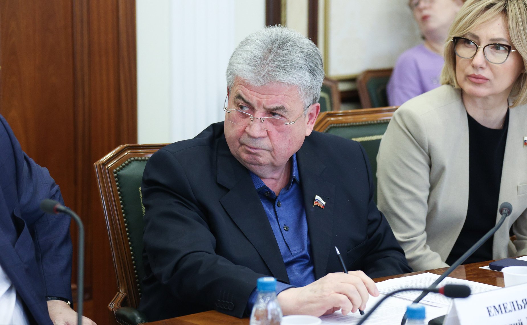 Геннадий Емельянов