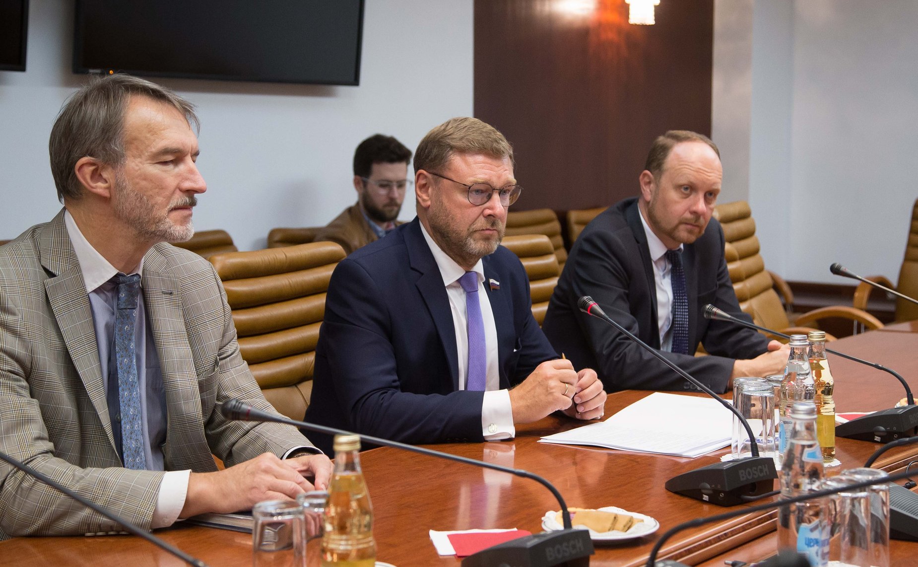 Встреча К. Косачева с Чрезвычайным и Полномочным Послом ФРГ в России Гезой Андреасом фон Гейром