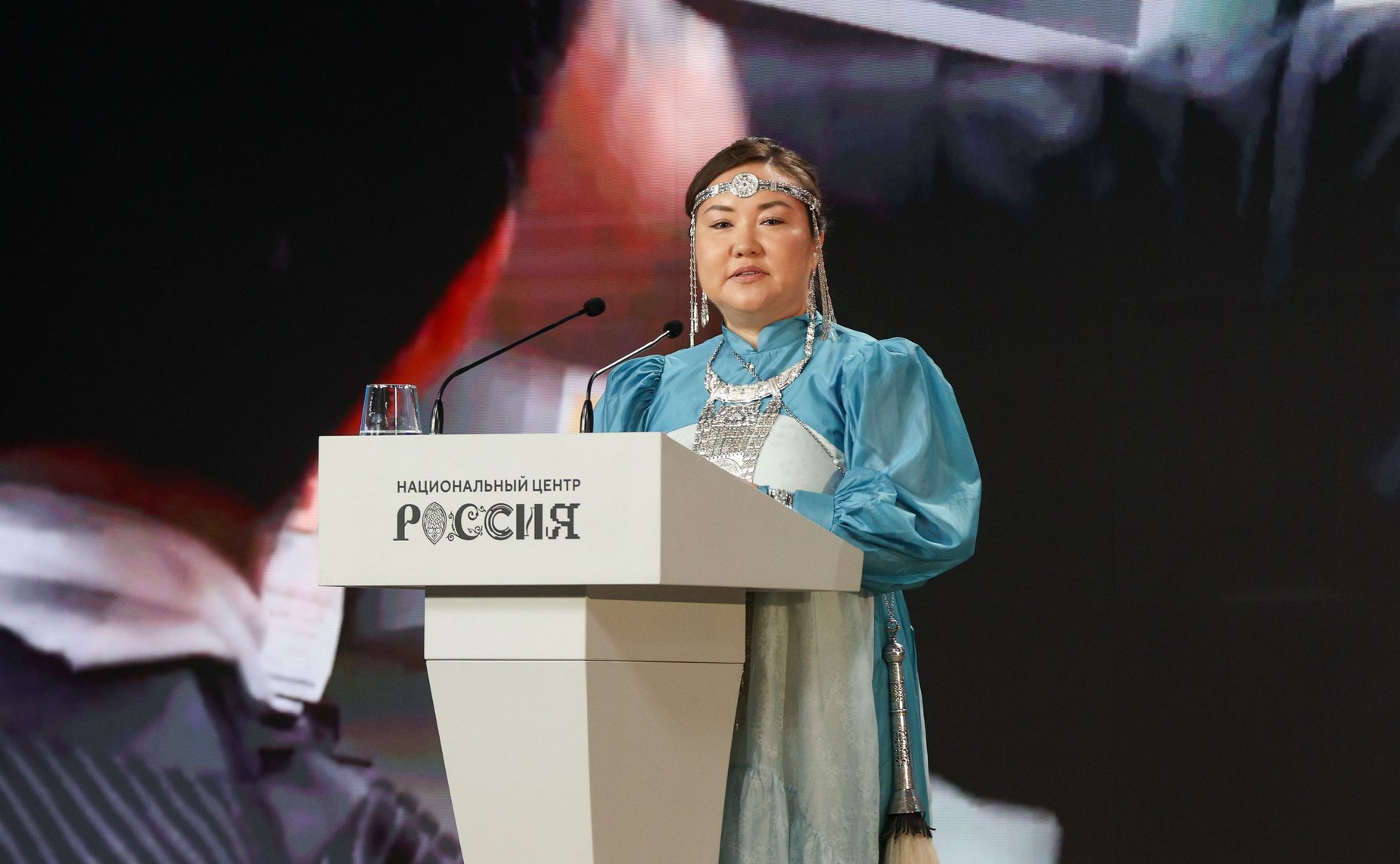 Пленарное заседание второго Форума женщин Севера
