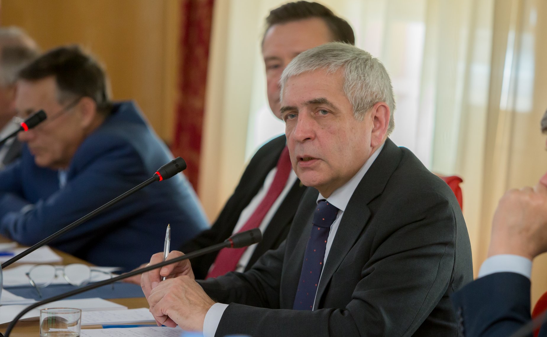 Круглый стол Комитета по бюджету и финансовым рынками в Финансовом университете при Правительстве РФ