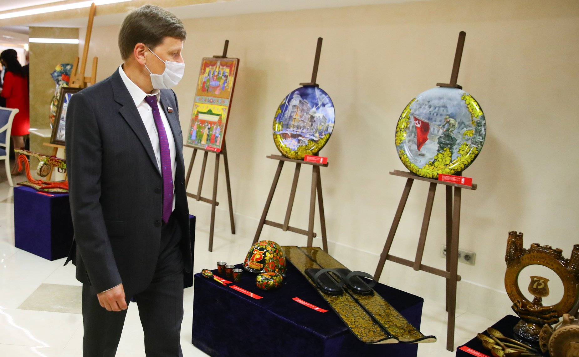 Открытие в Совете Федерации выставки «Великая Отечественная война 1941 – 1945 годов в произведениях мастеров народных художественных промыслов России»