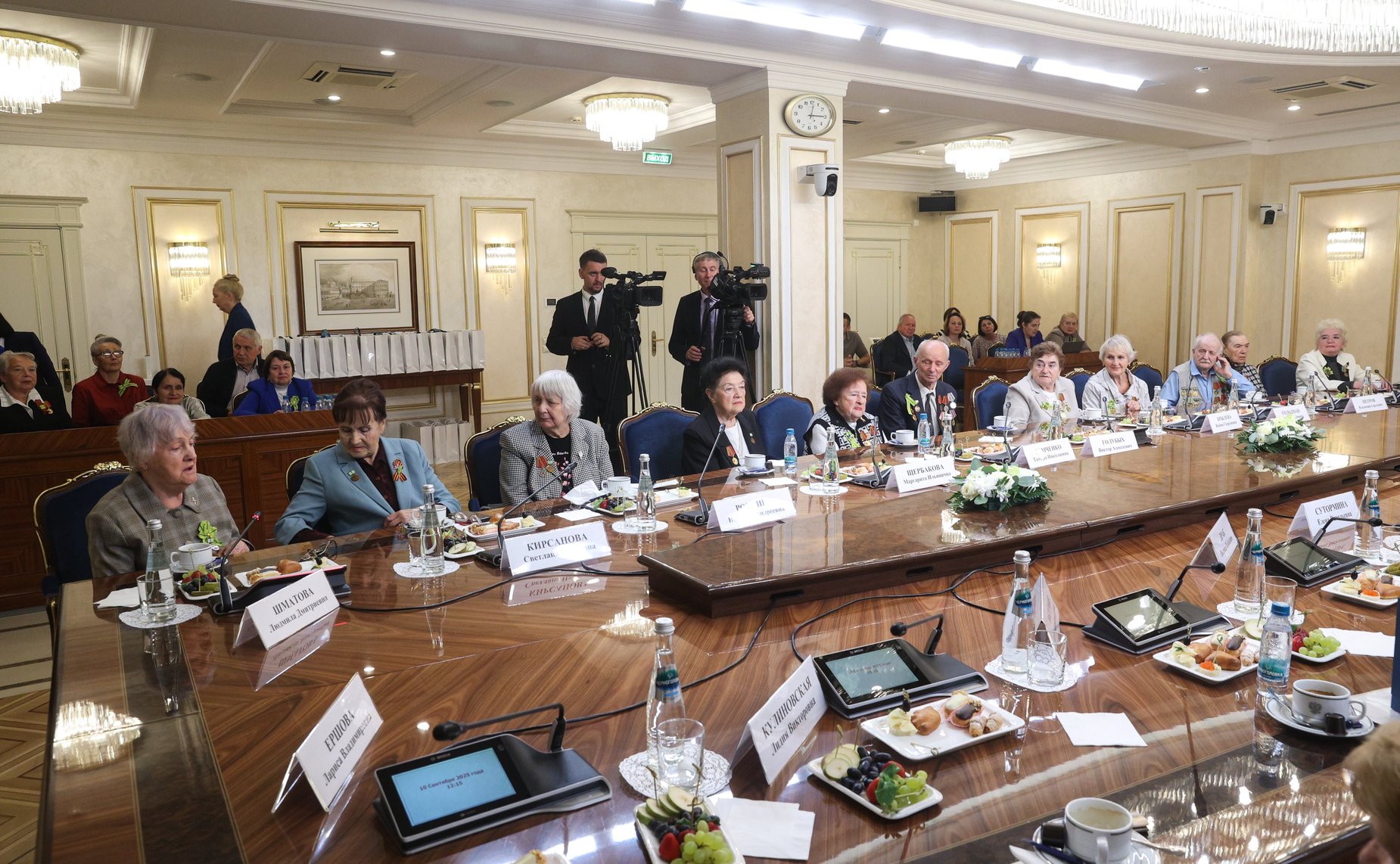 Встреча Председателя Совета Федерации Валентины Матвиенко с делегацией общества «Жители блокадного Ленинграда» Санкт-Петербурга